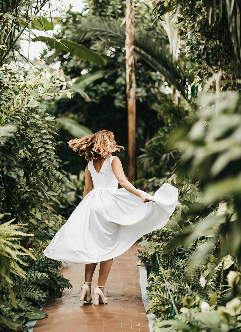 She Gets Paid $5K+ to Travel the World - Here’s How